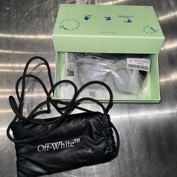 OFF-WHITE Glasses - Picture 6 of 7